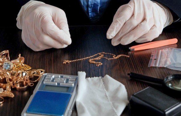 Can You Prevent Tarnishing of Gold-Plated Jewelry
