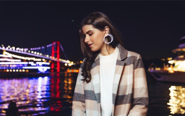 How to Style Hoop Earrings with Modern Outfits