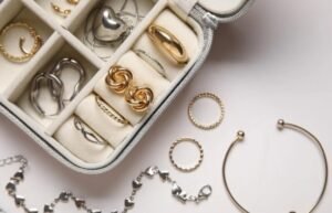 White Gold vs Silver - Find the Perfect Metal for Your Jewelry