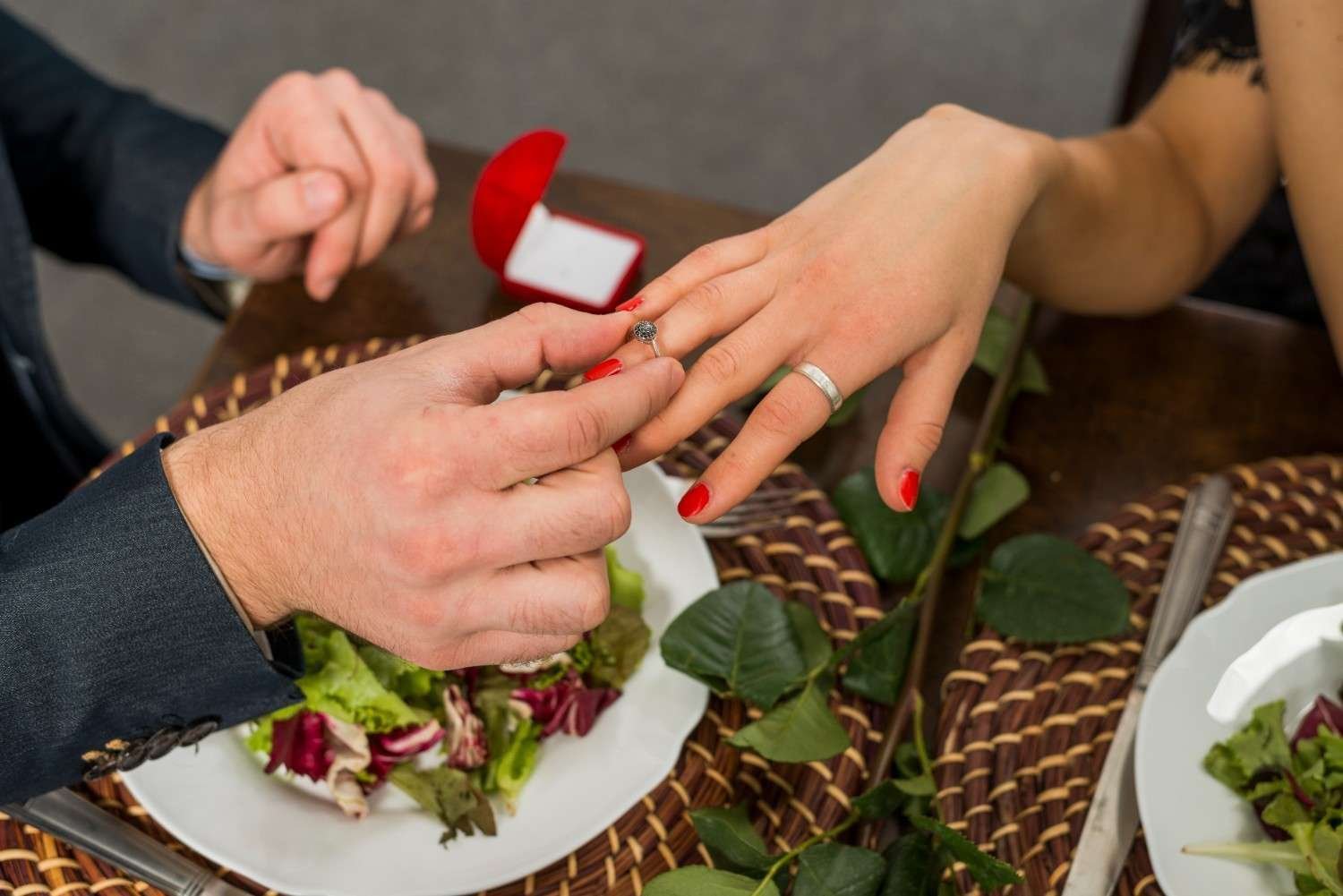 The Ultimate Guide to Wedding Rings: Find the Perfect Symbol of Your Love