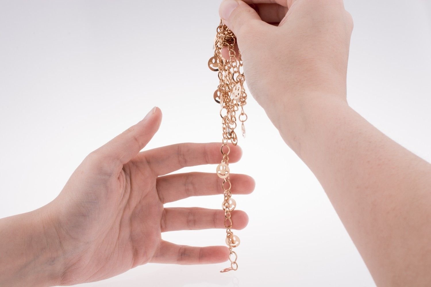Untangle a Necklace Without Damage: The Ultimate How-to Guide